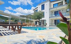 Villa Tonia Livadh Himare